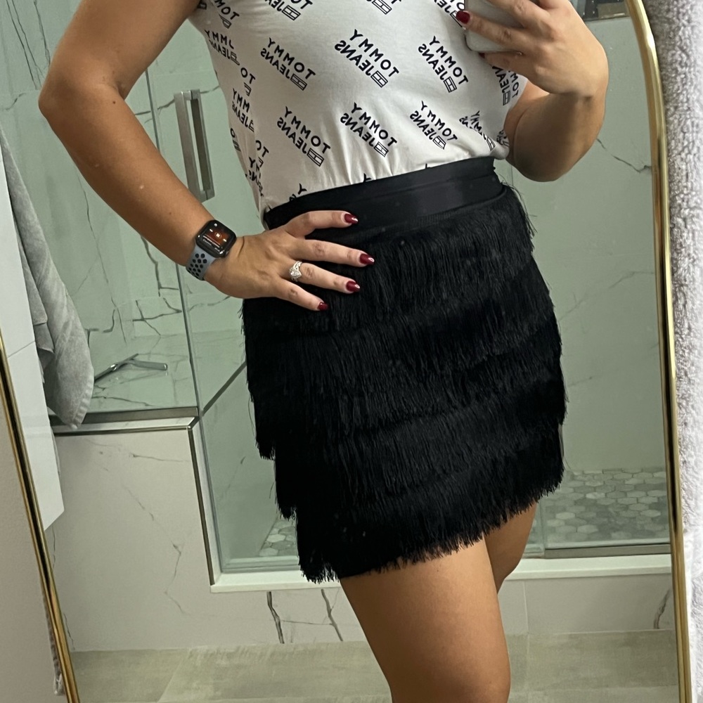 Banana Republic hairy party skirt in black!